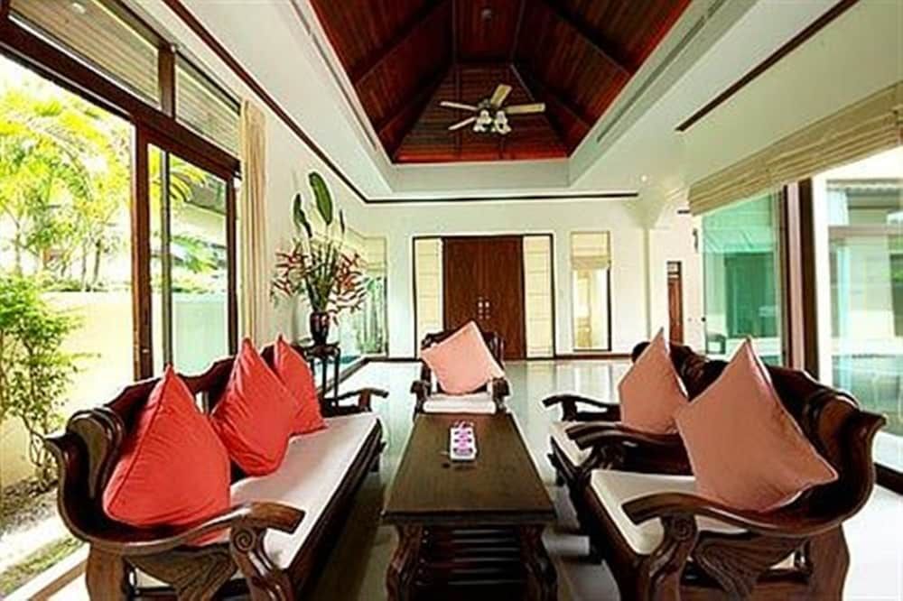 undefined Les Palmares Villas 8