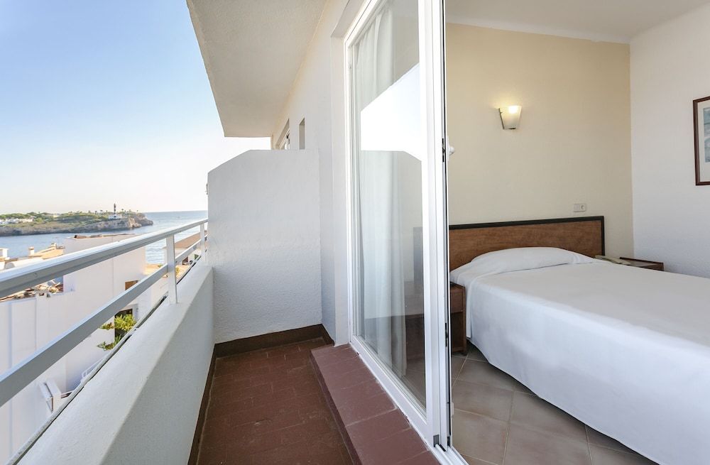 Single Room, Balcony