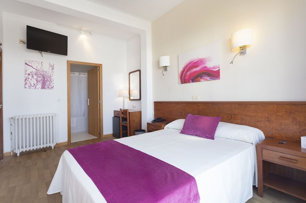 Single Room, Balcony