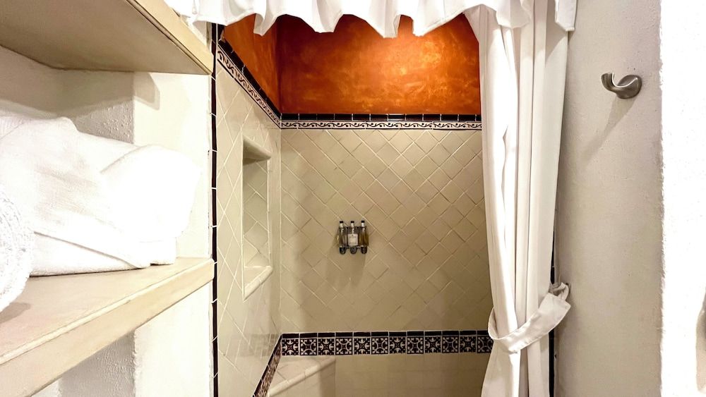 Casa Primavera Hotel Boutique & Spa Standard Room, 1 King Bed 15