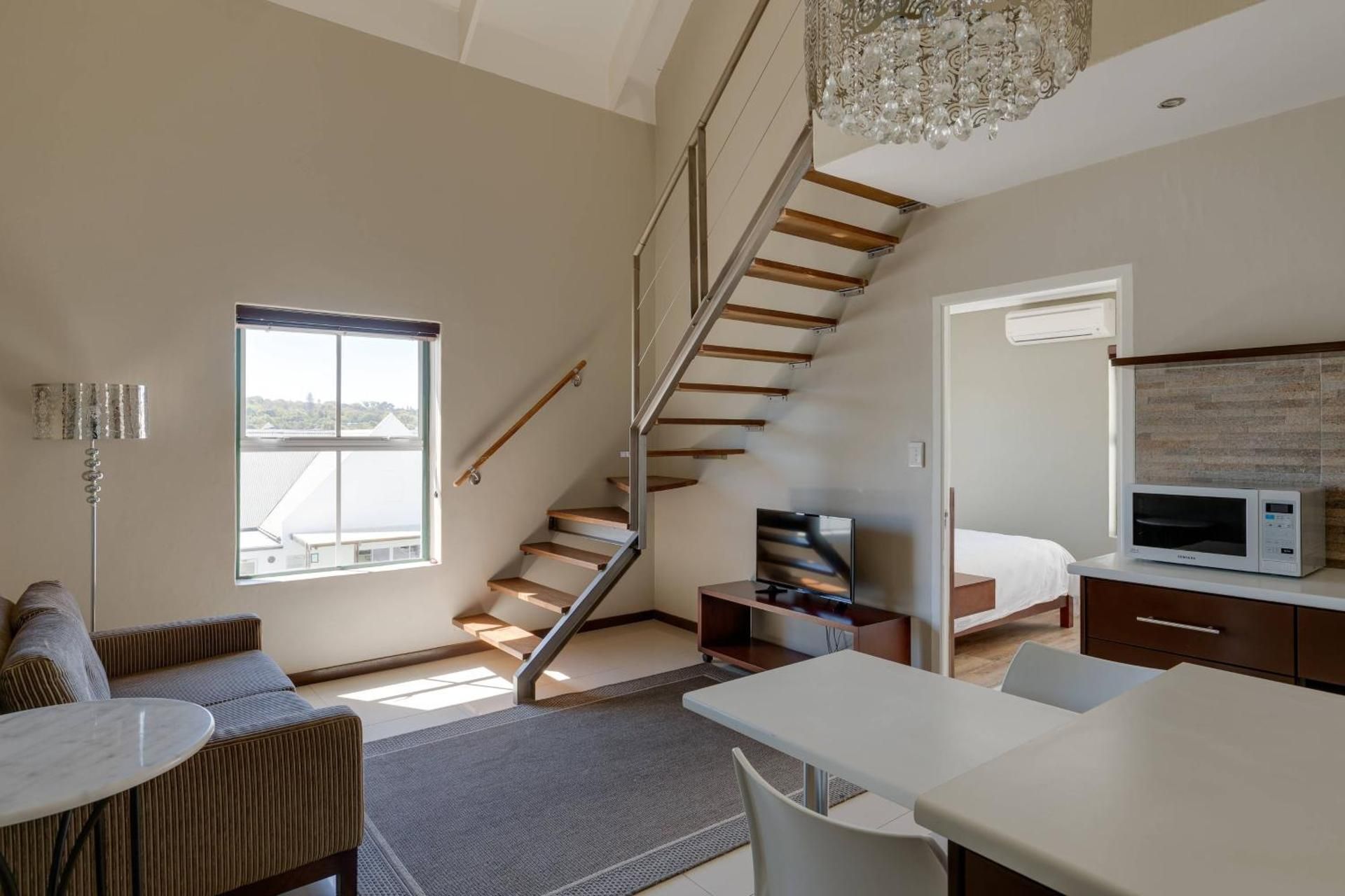 Semi Self Catering, 2 Bedroom Bi-Level Loft, Bedroom 1: 1 Queen, Bedroom 2: 2 Twin