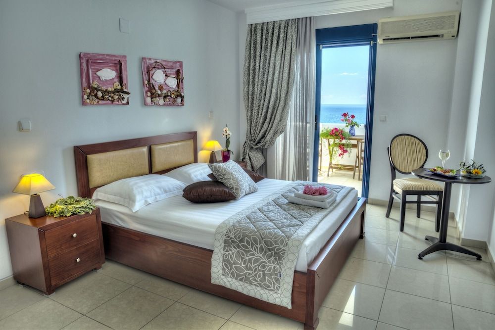 Double or Twin Room, Sea View, Beachfront