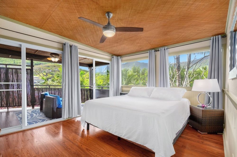 Paradise Bay Resort Suite, 1 Bedroom, Kitchenette, Mountain View 2