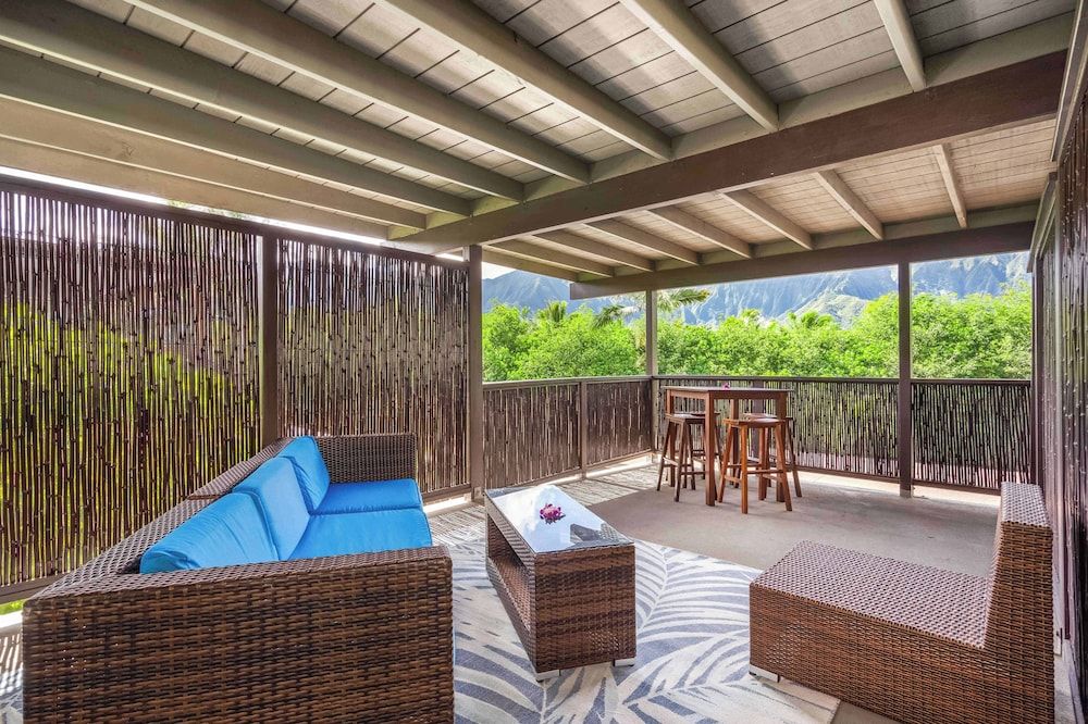 Paradise Bay Resort Studio Suite, Kitchenette, Mountain View 8