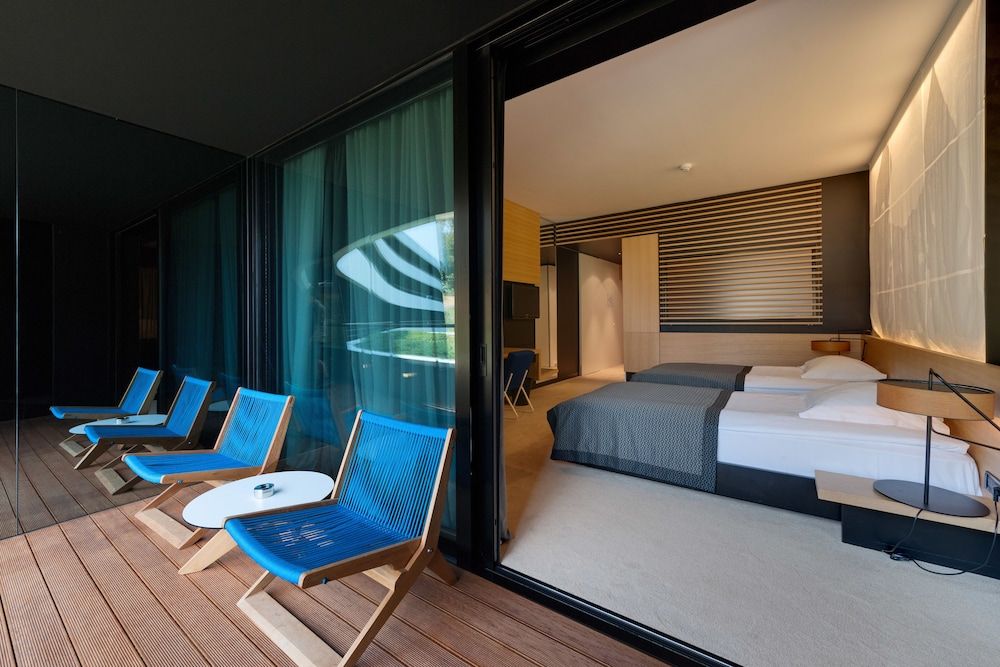 Interconnecting Room