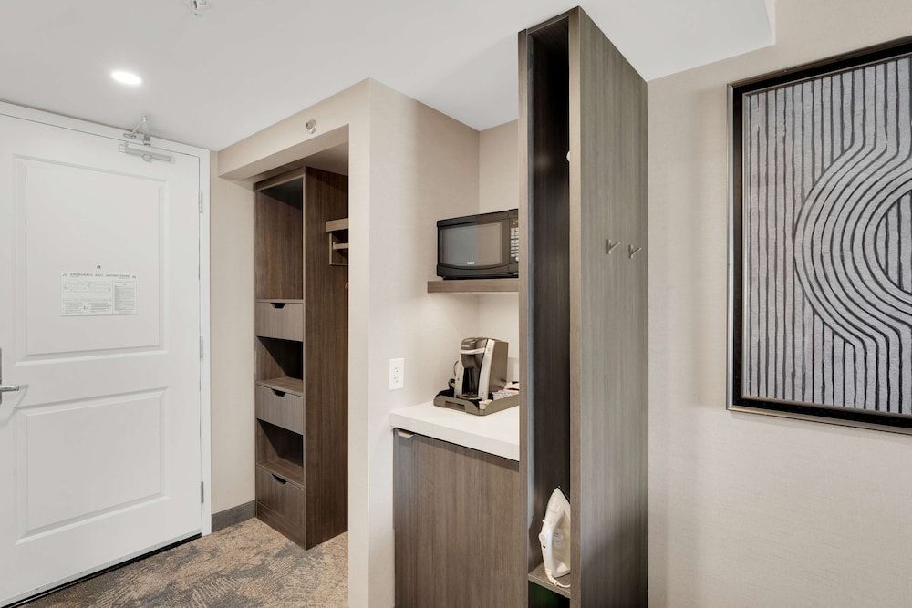 undefined Hilton Garden Inn Toronto/Brampton 4