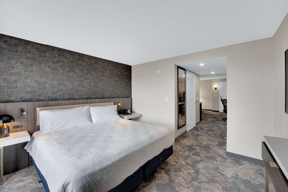 undefined Hilton Garden Inn Toronto/Brampton 2