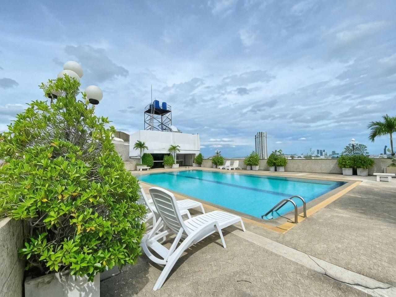 undefined King Park Avenue Hotel 8