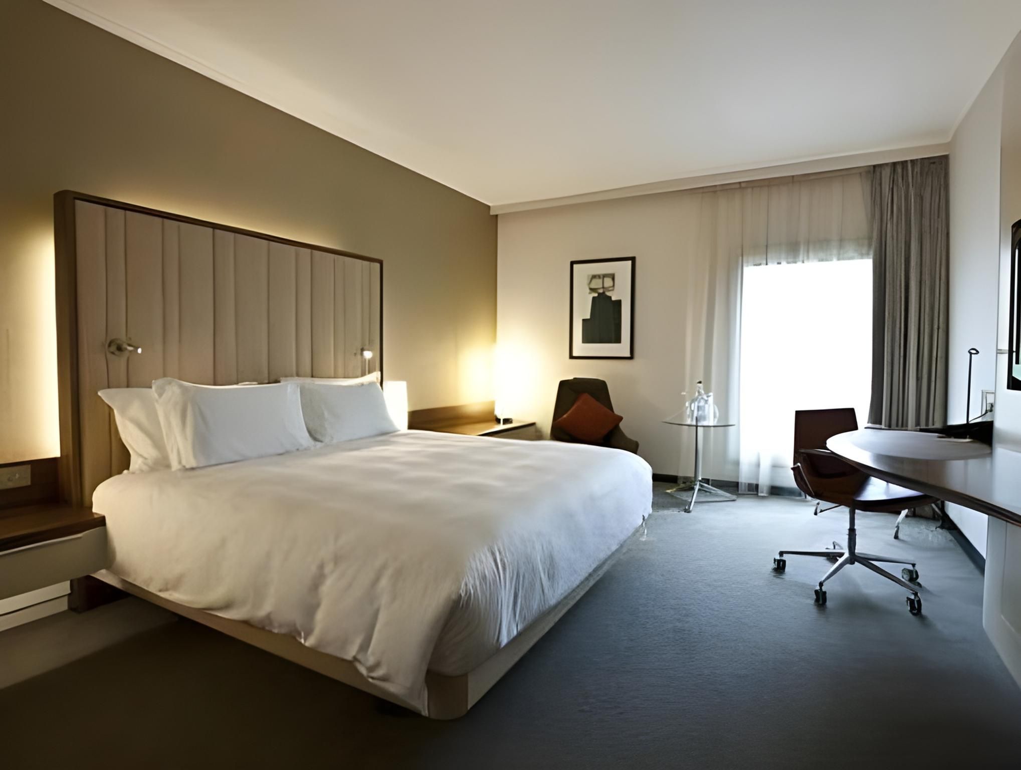 undefined Hilton London Heathrow Airport Terminal 5 10