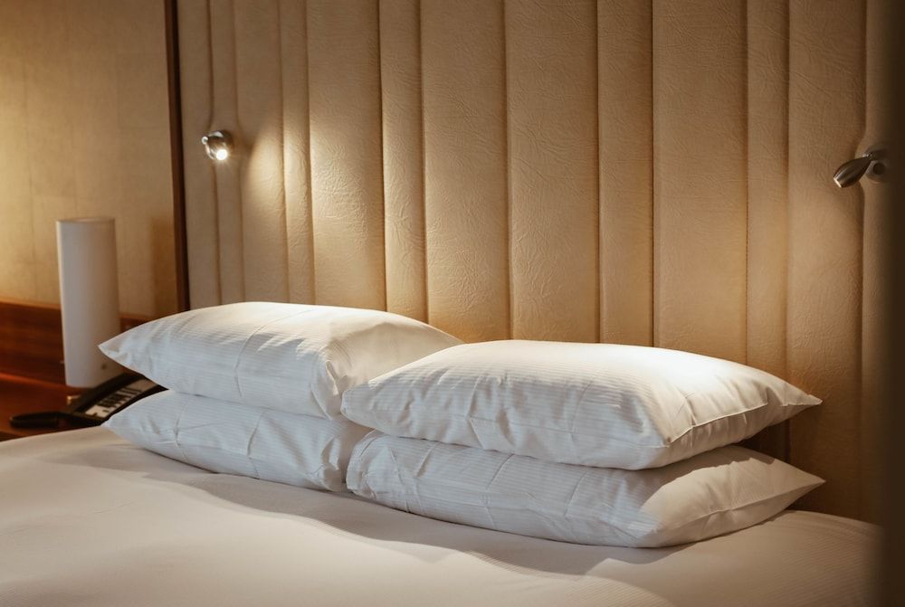 undefined Hilton London Heathrow Airport Terminal 5 9