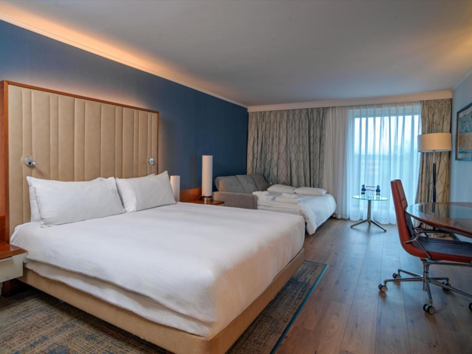 Hilton London Heathrow Airport Terminal 5 King Guest Room 2