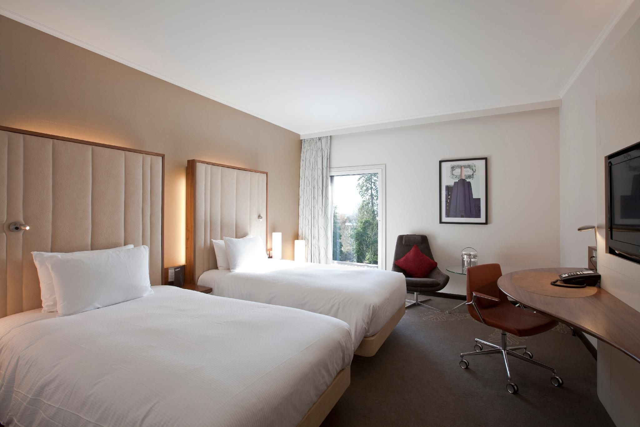 undefined Hilton London Heathrow Airport Terminal 5 3