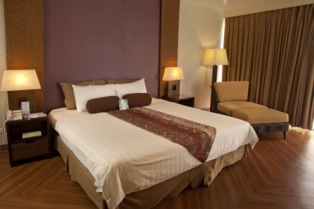 Guam Reef Hotel King Room Ocean Front (Infinity Tower)