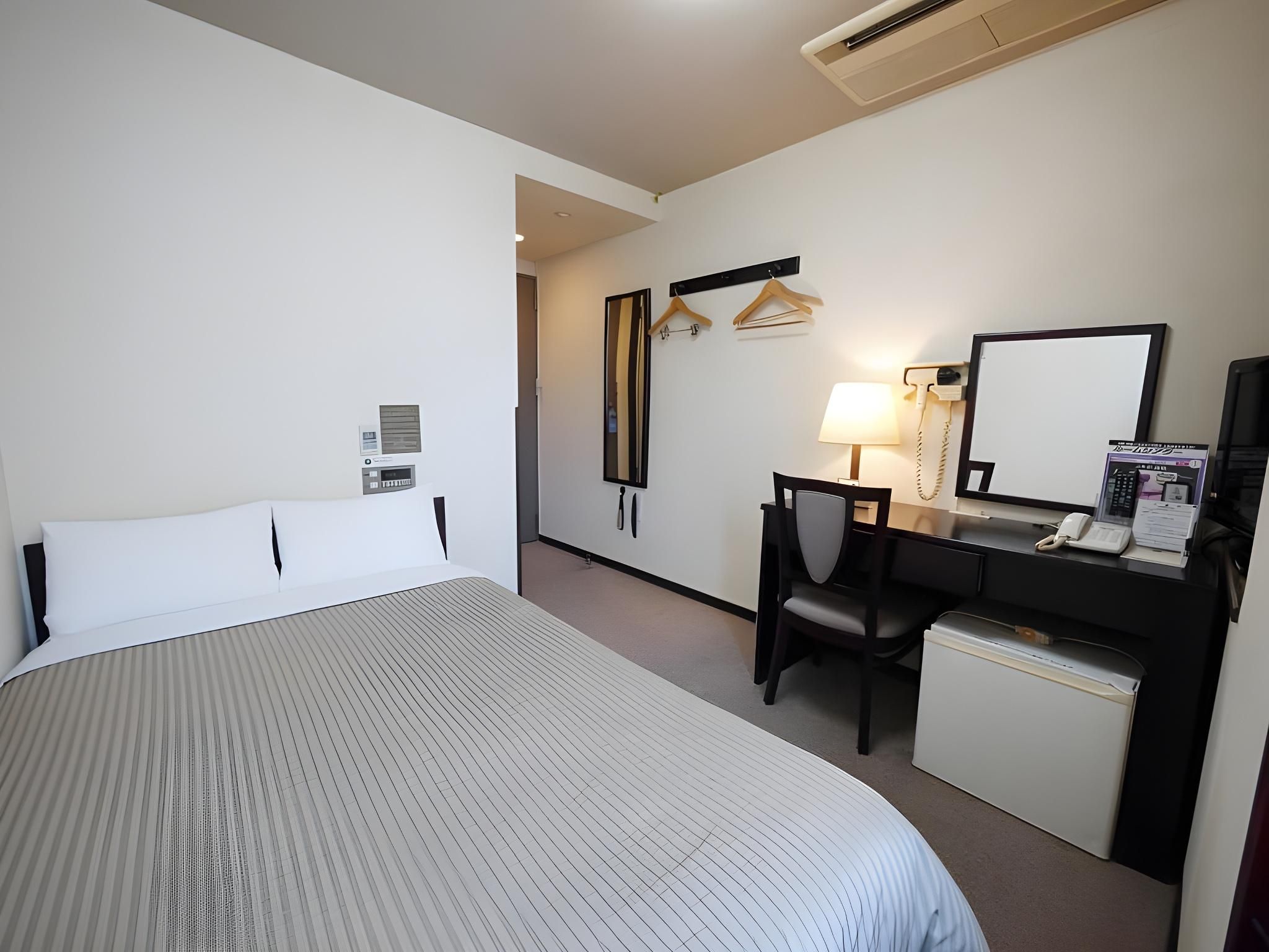 Semi Double Room - Smoking