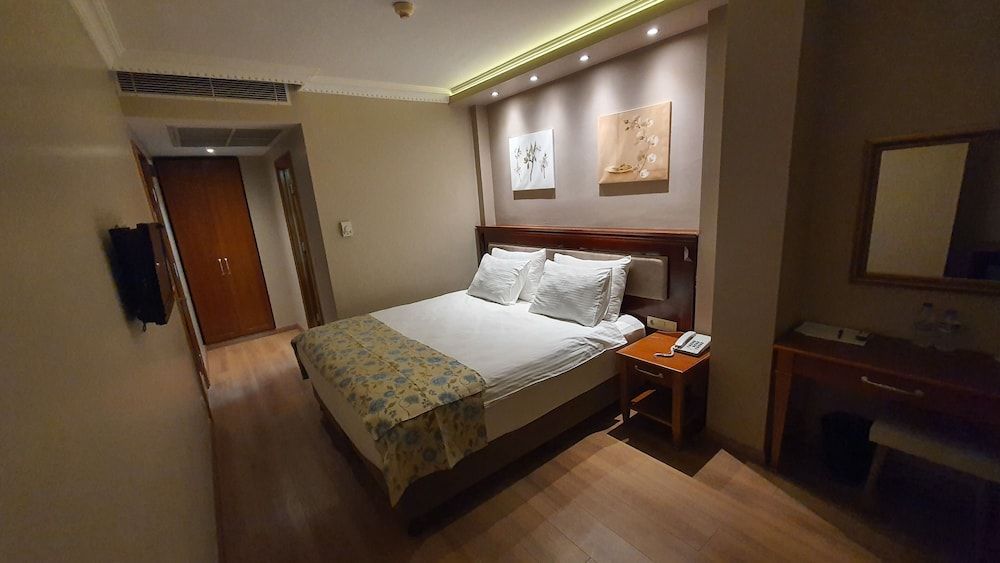 undefined Asur Hotel 8