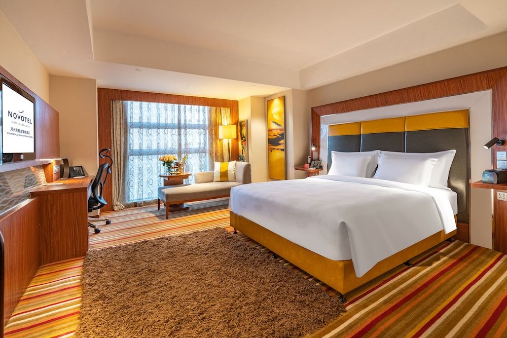 Superior Room, 1 King Bed, City View