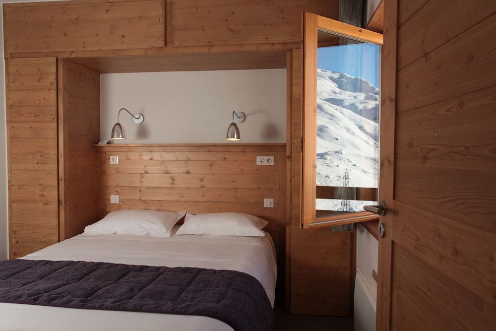 Suite, Valley View (2 Adults + 2 Children )