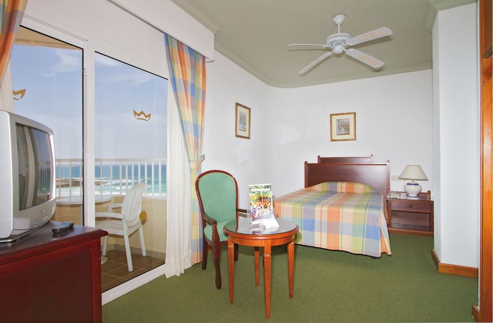Single Room, Partial Sea View