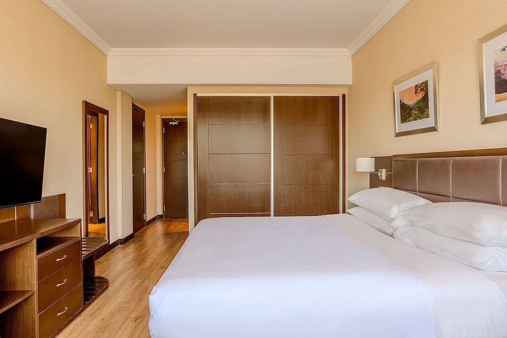Standard Room, 1 King Bed