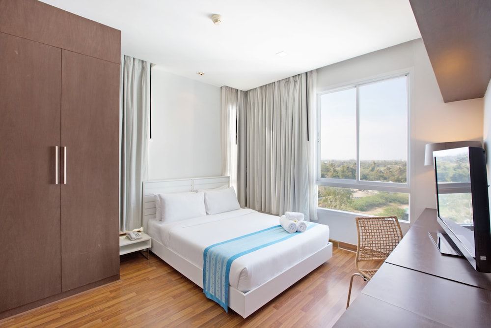 Royal Suite, 3 Bedrooms with Bathtub