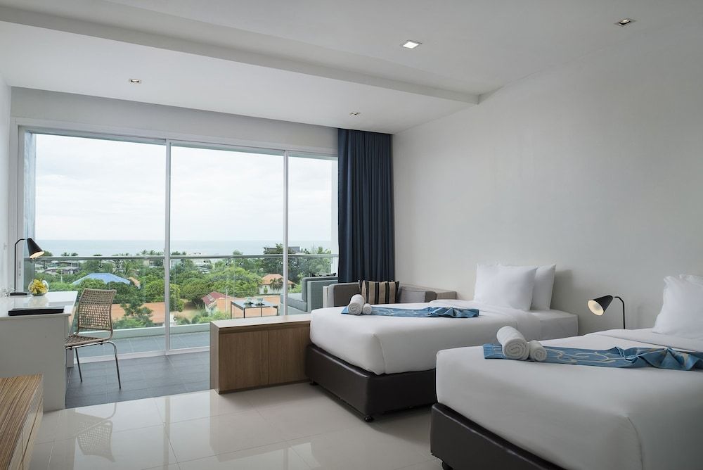 Mida De Sea Hua Hin Deluxe Room with Bathtub 4
