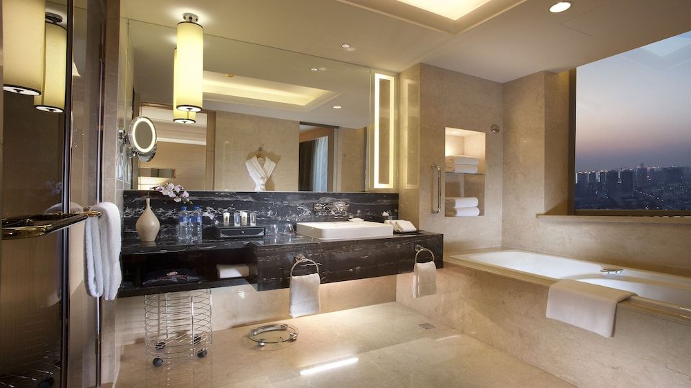 Standard Room, 1 King Bed (High Floor)
