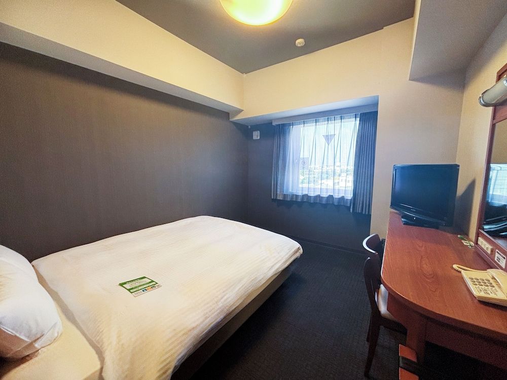 Semidouble Room, Smoking