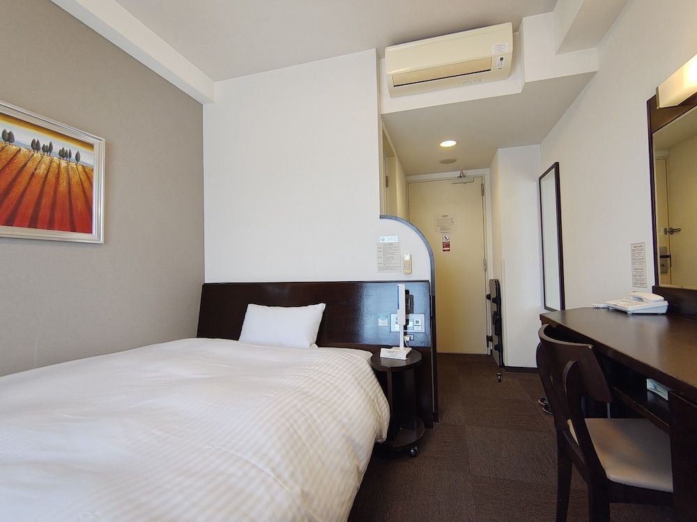 (Main Building) Comfort Single Room, Non Smoking (140cm bed)