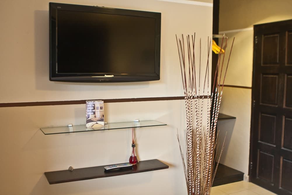 Manglar Lodge Deluxe Room, 1 King Bed 8