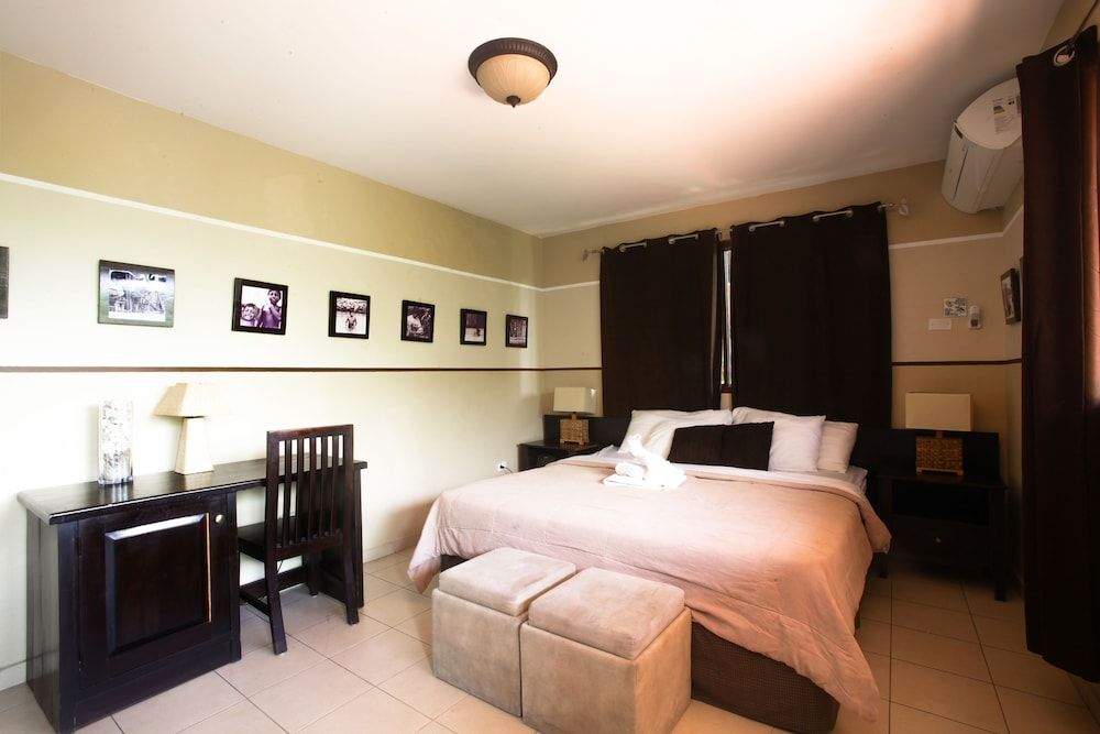 Manglar Lodge Deluxe Room, 1 King Bed 4