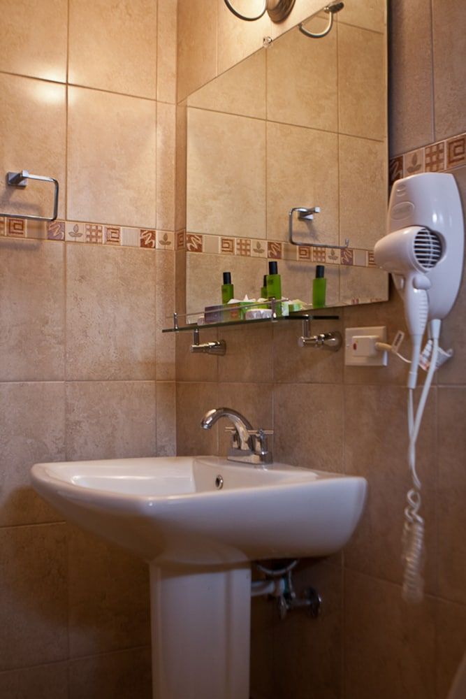 Manglar Lodge Deluxe Room, 1 King Bed 13