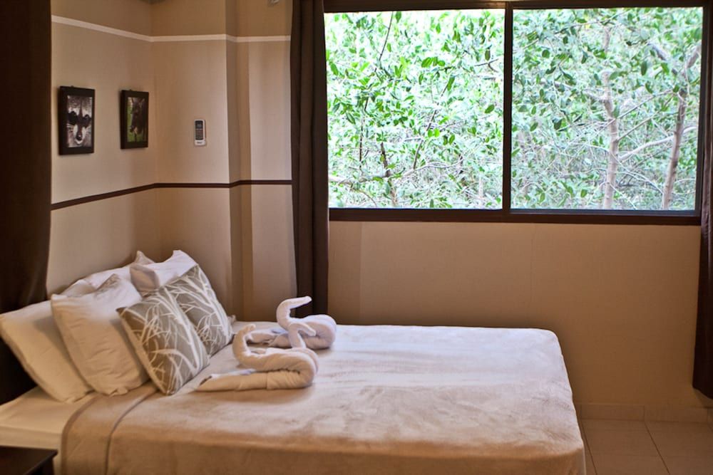 Manglar Lodge Double Room, 2 Double Beds 10