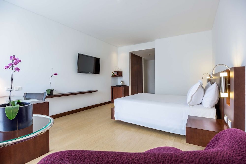 undefined NH Bogotá Urban 93 Royal 9