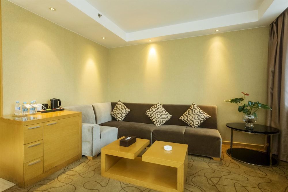 Metropolo Guangzhou Wanda Plaza Hotel Elegant Business Suite 3