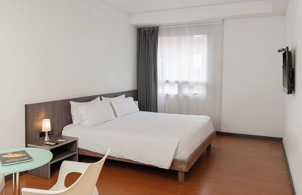 Viaggio 617 Suites Standard Room, 1 King Bed