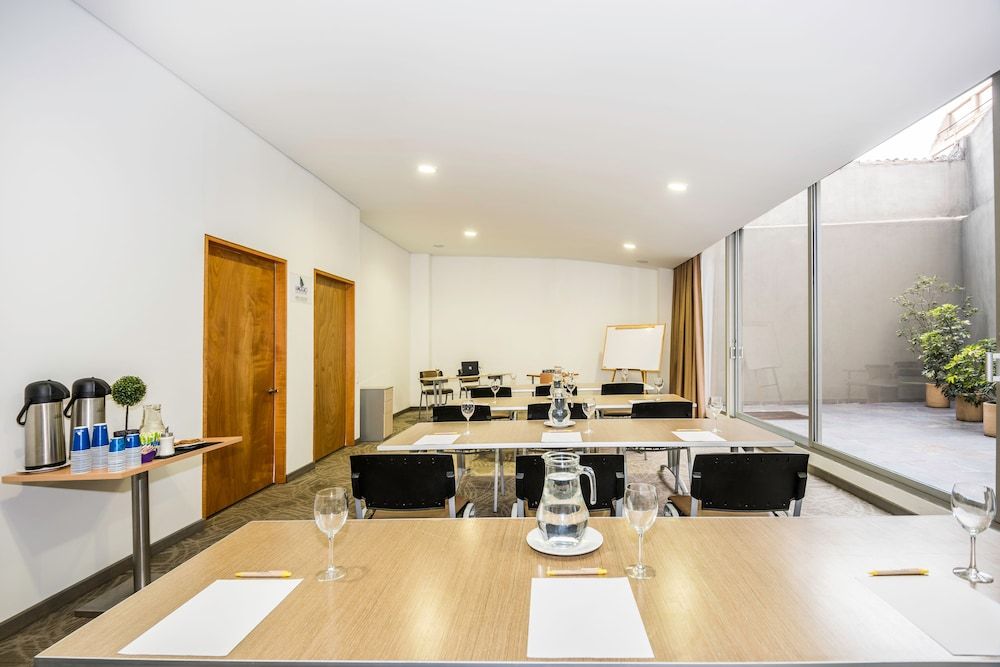 undefined Viaggio 617 Suites 2