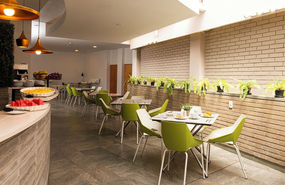 undefined Viaggio 617 Suites 8