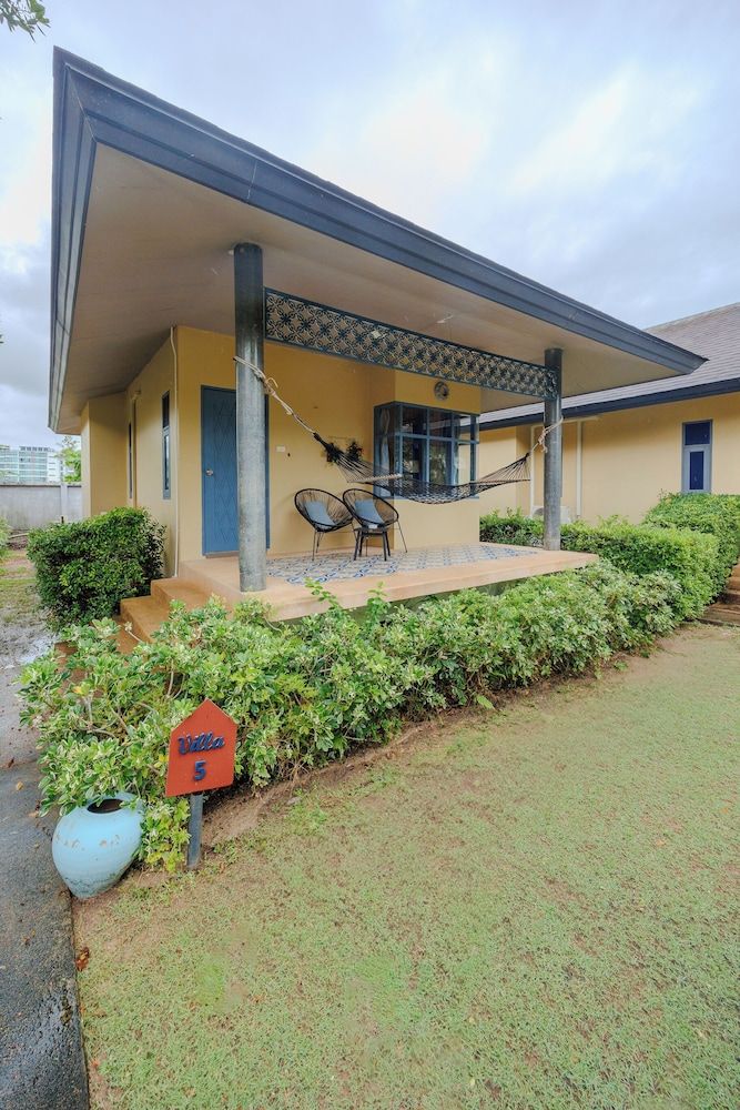 undefined Perennial Resort 7