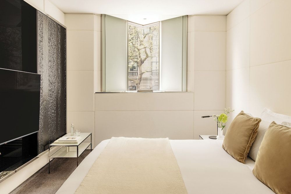 ME London Always ME 4