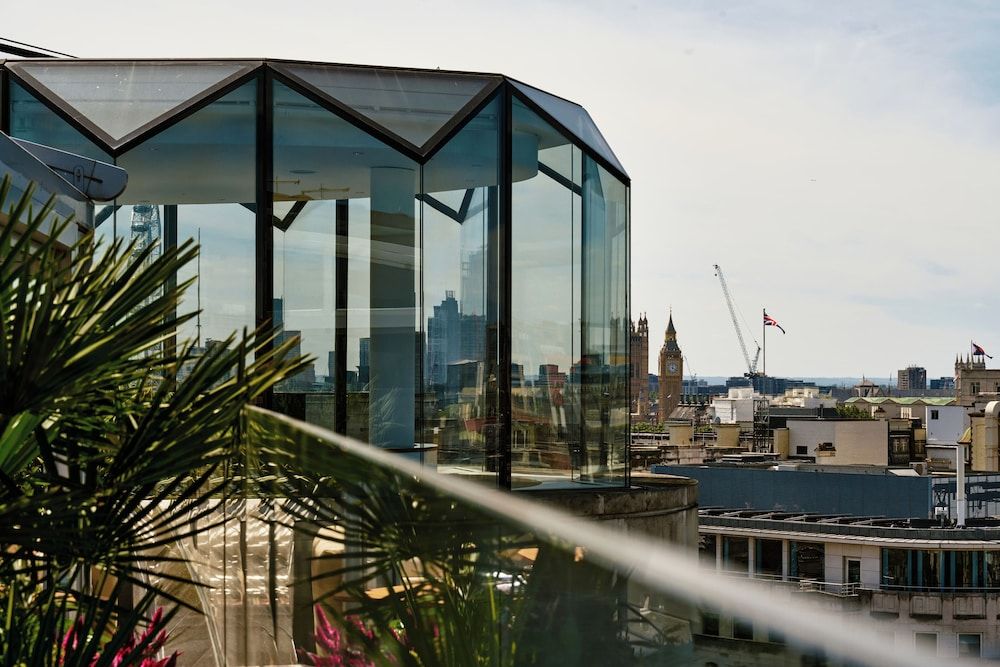 undefined ME London 9