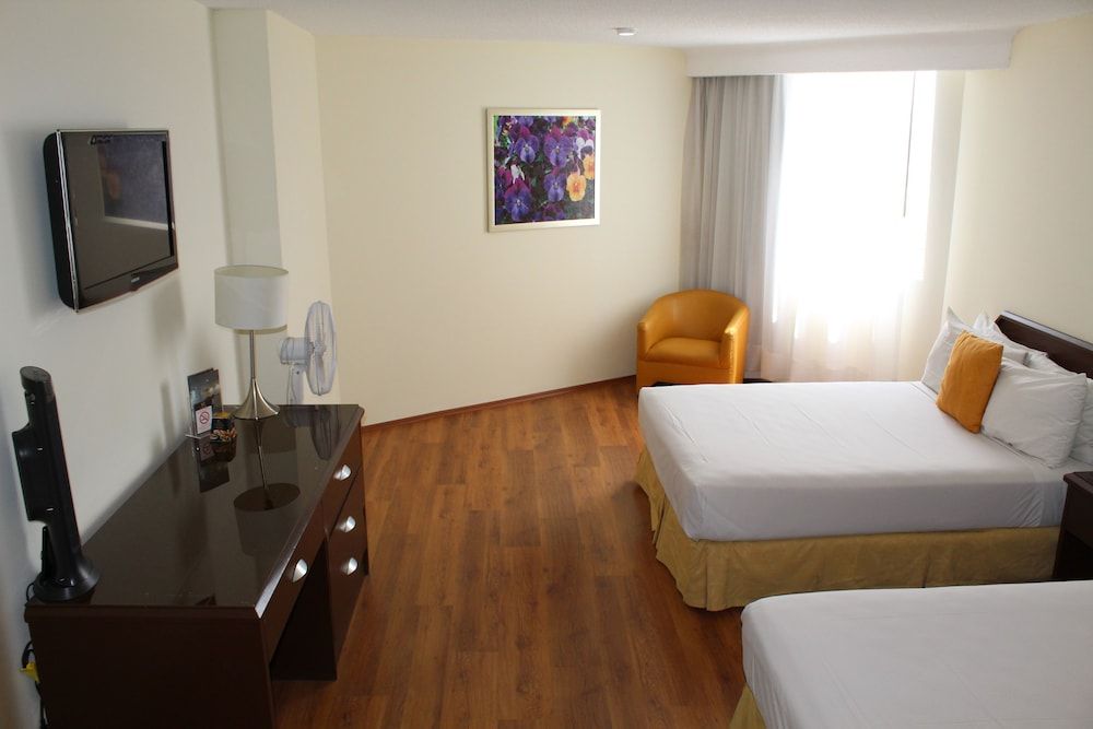 Hotel Valle de Mexico Toreo Superior Room, 2 Double Beds 3