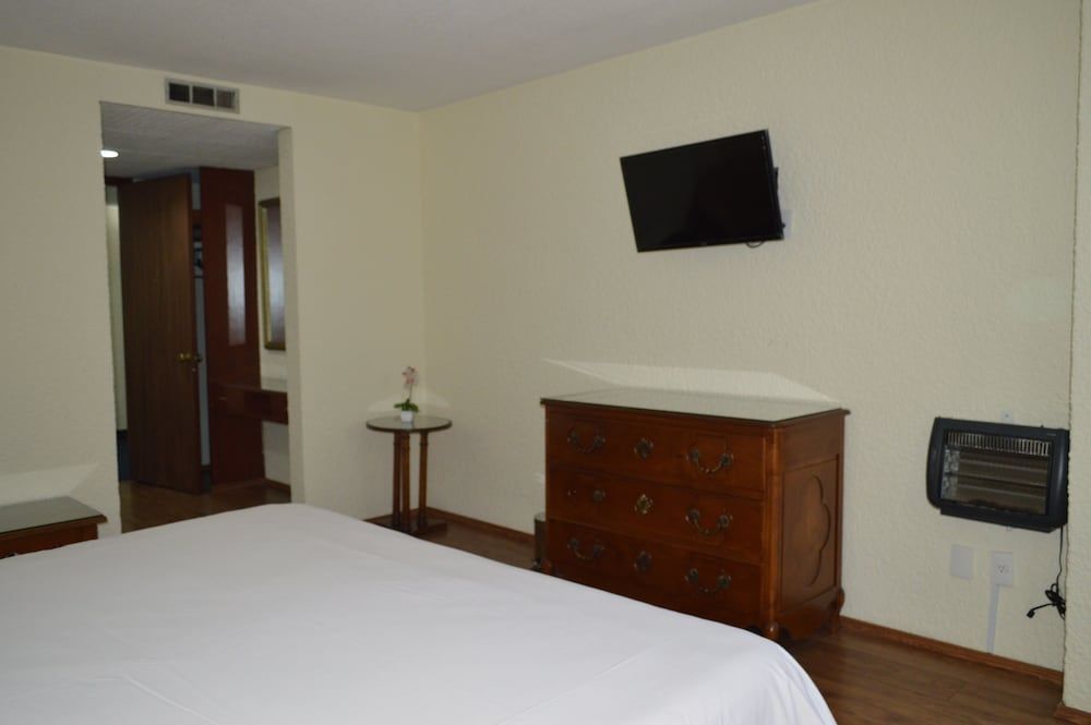 Hotel Valle de Mexico Toreo Superior Room, 1 King Bed 4