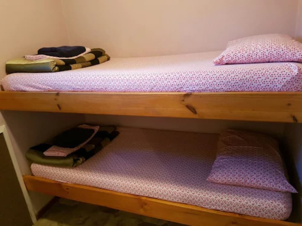 Tourist Cabin (Unserviced)