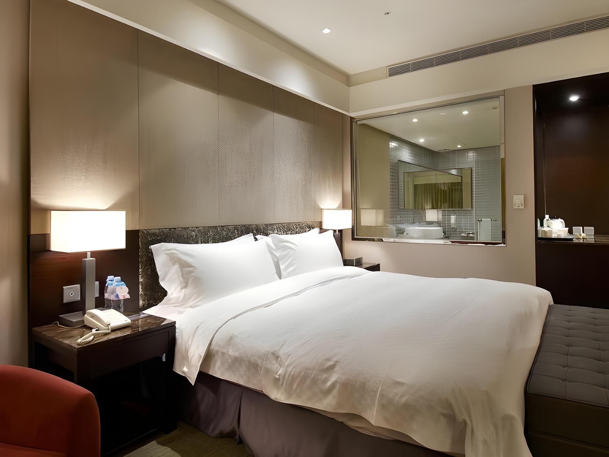 Majesty Suite without window