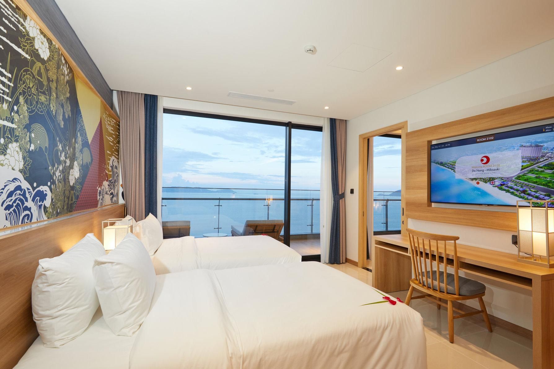 Senior Suite Panoramic Ocean View