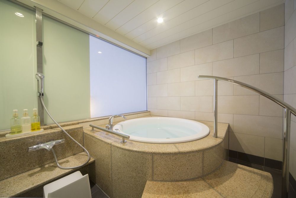 Premium Quadruple Room (Room 807)