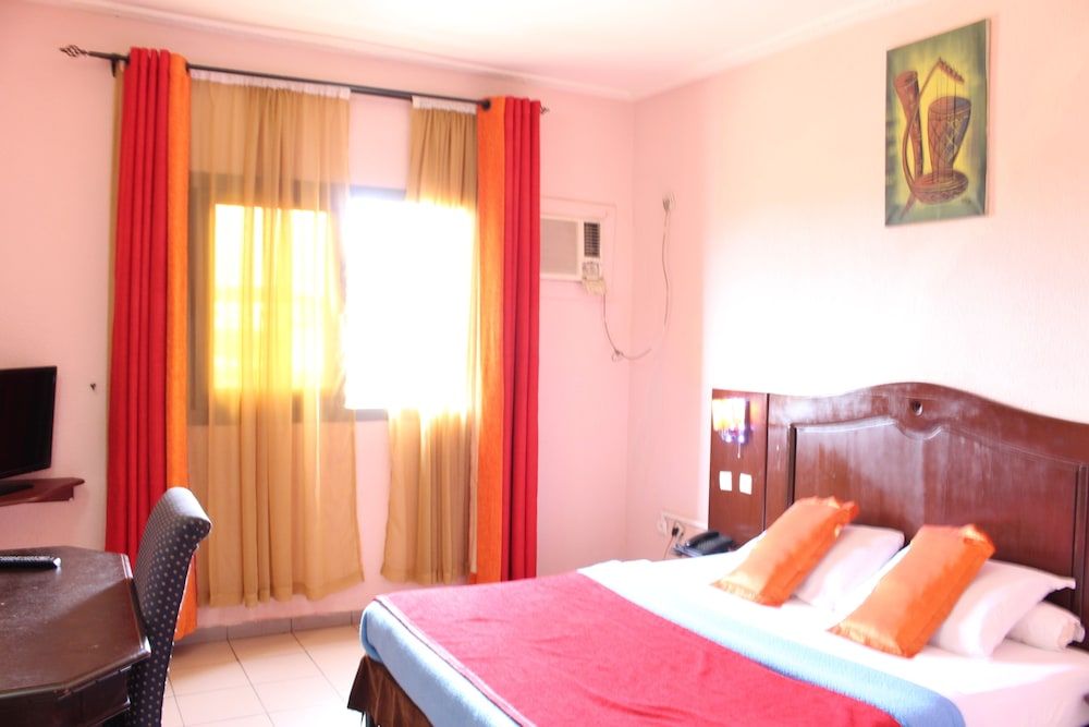 Tou'Ngou Hotel Superior Room