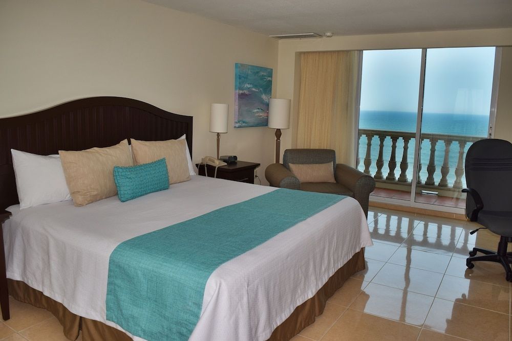 Standard Room, 2 Queen Beds, Ocean View