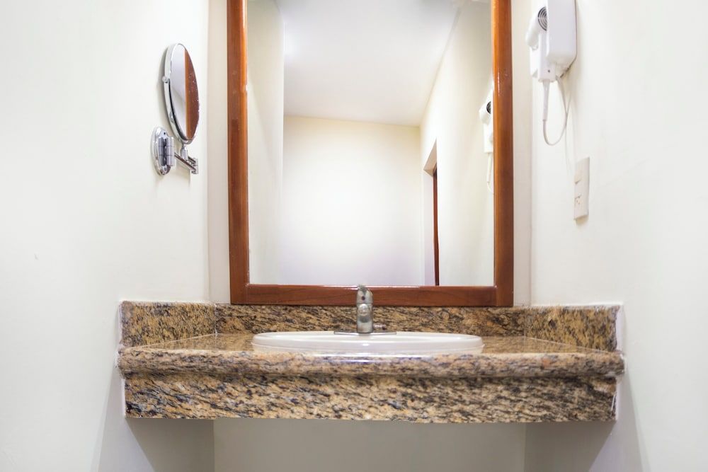 Collection O Hotel Mocambo, Boca del Río Deluxe Room, 2 Double Beds, Ocean View 4