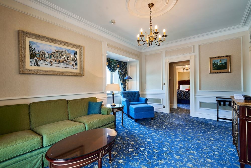 Fairmont Gold, Junior Suite
